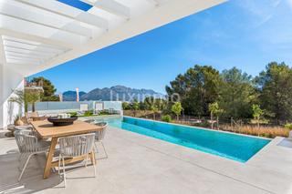 Xalet a Polop. Lujosa villa moderna en venta en polop con impresionantes vistas