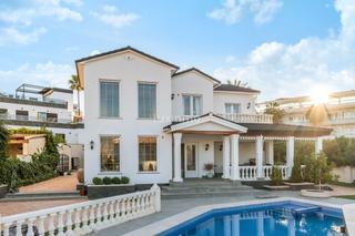 Chalet in L´Albir. Chalet en venta con vistas al mar en el albir