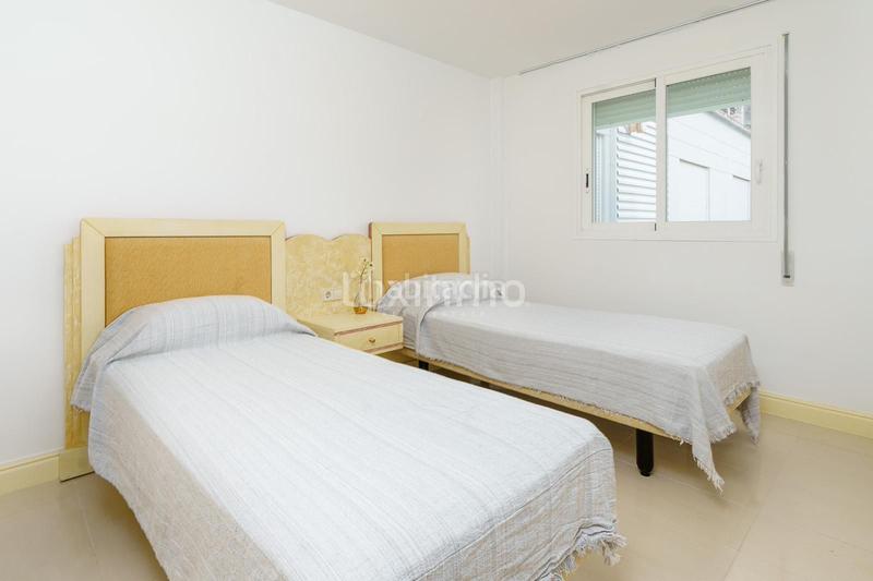Foto 7a928895-24d1-4353-adea-34378d1453a2. Àtic amb calefacció aparcament piscina a Marina Botafoc-Talamanca Ibiza