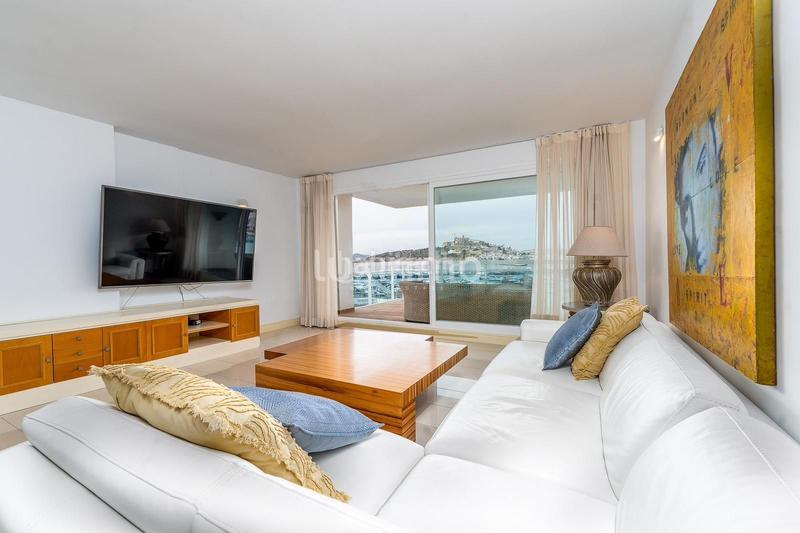 Foto c24983b0-d1aa-4c22-a5cb-148b1d3fc47a. Àtic amb calefacció aparcament piscina a Marina Botafoc-Talamanca Ibiza