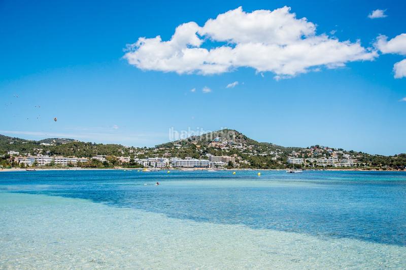 Foto cd7d177d-10f6-417a-a599-f2a74245677f. Àtic amb calefacció aparcament piscina a Marina Botafoc-Talamanca Ibiza