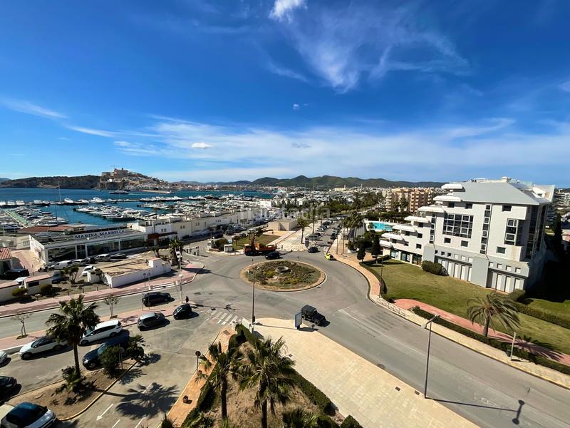 Foto e784b142-2bb3-491d-9441-7fae728e2dfd. Àtic amb calefacció aparcament piscina a Marina Botafoc-Talamanca Ibiza