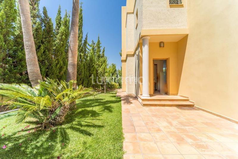 Foto 76cf01ce-7a18-4a52-9e2f-27ad0e89bab8. Xalet amb calefacció aparcament piscina a Altea hills Altea