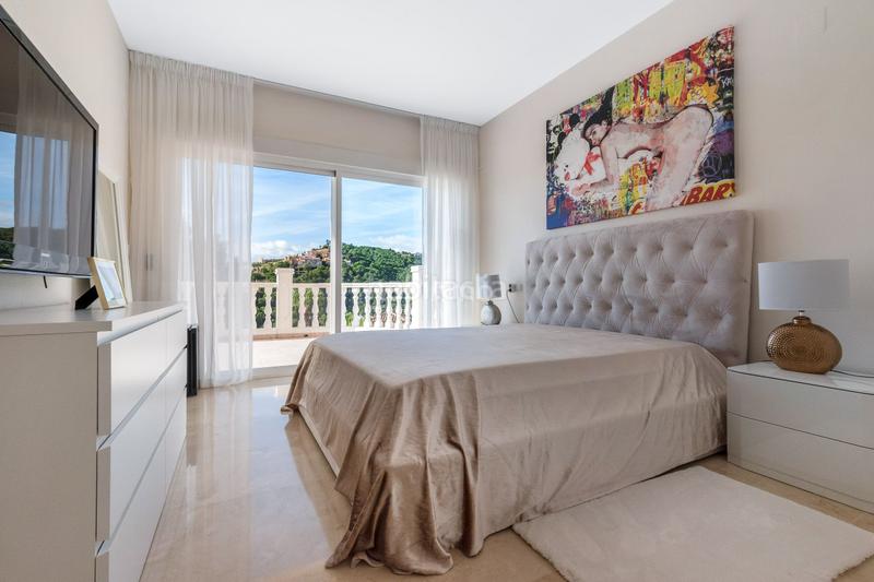 Foto f577bd44-00a0-42ce-8640-13377df0d85e. Xalet amb calefacció aparcament piscina a Altea hills Altea