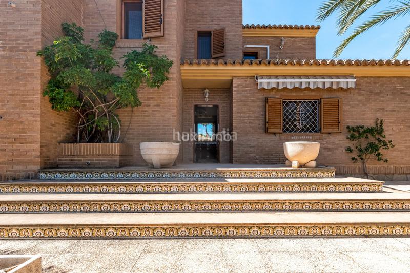 Foto c638ef7d-fccd-4f4a-b477-8703aea95658. Chalet con parcheggio piscina in Urbanizaciones Benidorm