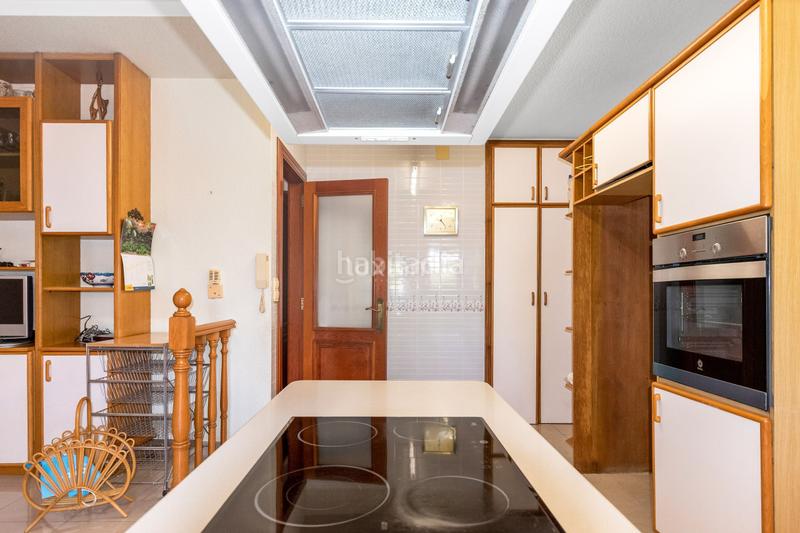 Foto fd576463-1d57-41d7-95fb-1e215ceb01be. Chalet con parcheggio piscina in Urbanizaciones Benidorm