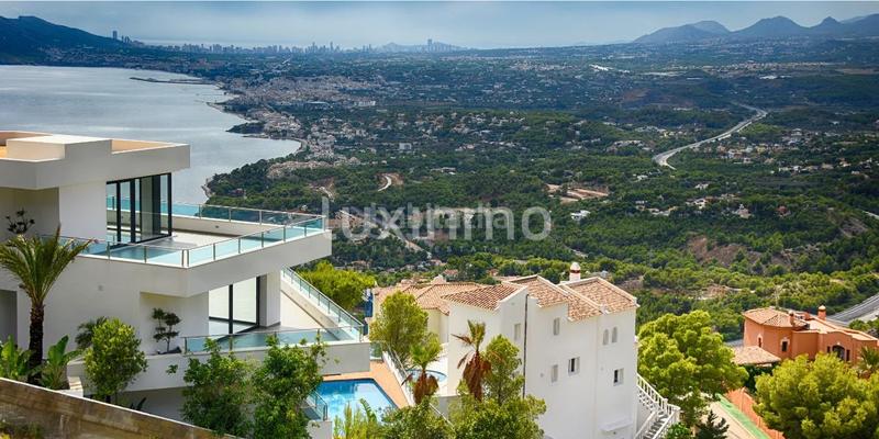 Foto 2a6b78bb-95cd-4796-8e1e-86b1f232276a. Chalet avec chauffage piscine dans Altea hills Altea