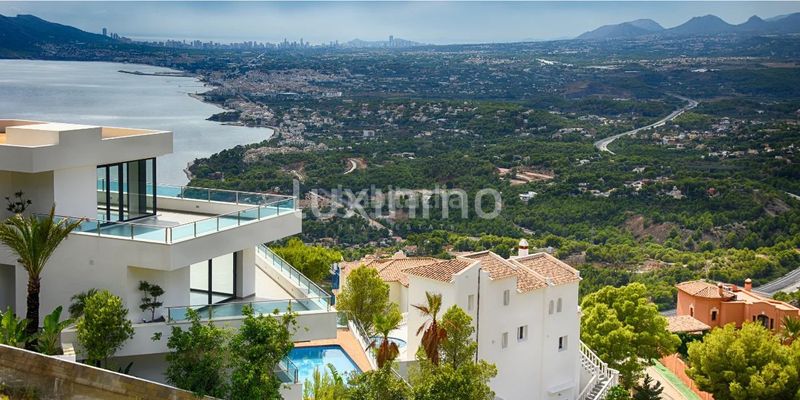 Foto 51f6bba4-1851-4697-ab19-a68ba1274371. Xalet amb calefacció piscina a Altea hills Altea