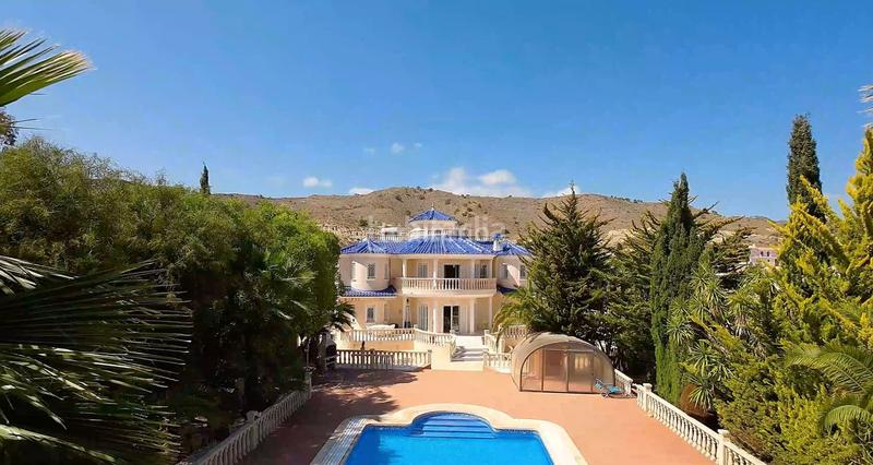 Foto 0b96fc61-f435-4fb9-8049-32d3b4065b61. Xalet amb calefacció aparcament piscina a Pueblo Acantilado-Lanuza Campello (el)