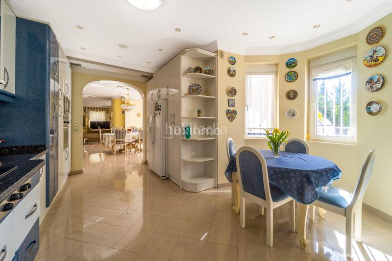 Foto ed1f12bc-1a15-4d93-b400-1a952d840408. Xalet amb calefacció aparcament piscina a Pueblo Acantilado-Lanuza Campello (el)