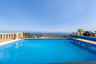 Xalet a Benimeit-Tabaira. Gran villa en venta en moraira con espectaculares vistas al mar