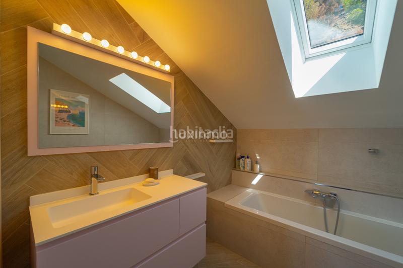 Foto 20b1def1-a73a-40d2-b0be-8c210a16316a. Ático moderno ático en primera línea de playa en campomanes en Altea