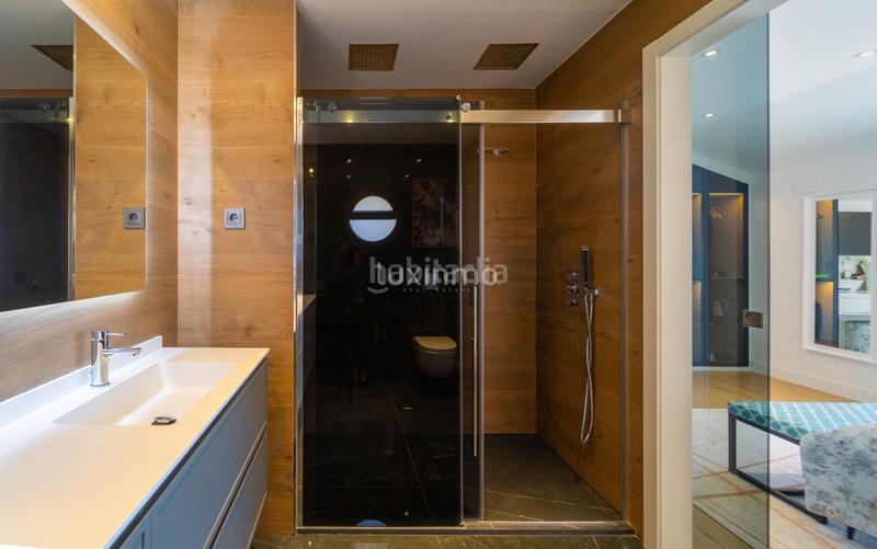 Foto efcec0f9-e74a-4bba-adf3-df37892cc3fd. Ático moderno ático en primera línea de playa en campomanes en Altea