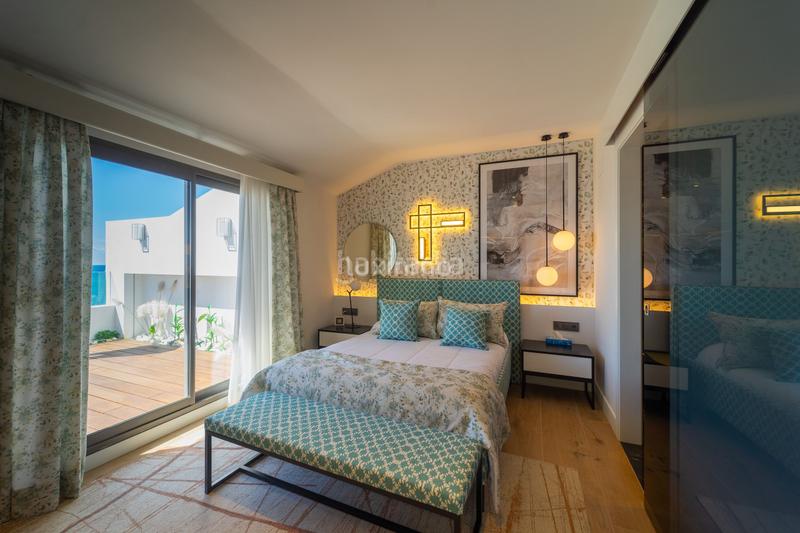 Foto f7abda44-4f9d-4bb6-ade8-a553f4d51de1. Ático moderno ático en primera línea de playa en campomanes en Altea