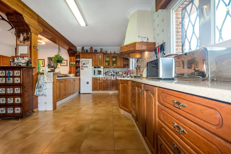 Foto 0233dd92-acc2-48ce-863c-2355c49e299d. Chalet mit heizung parking in Coloma Nucia (la)