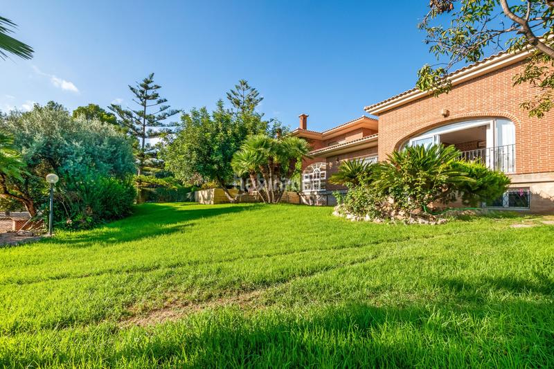 Foto a43a564e-aeb6-4d3e-aedd-99073838cbe9. Chalet mit heizung parking in Coloma Nucia (la)