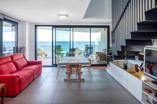 Attique à Platja de Torres. Se vende atico con magnificas vistas al mar