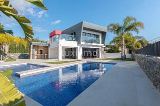 Xalet a Carrió - La Merced - Los Pinos. Villa con vistas panorámicas en venta en calpe