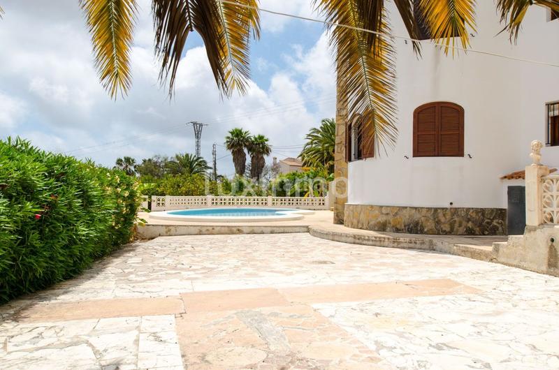 Foto 354482a4-42b4-4039-8251-6ef24c171481. Chalet se vende una preciosa casa rústica reformada e en Calp