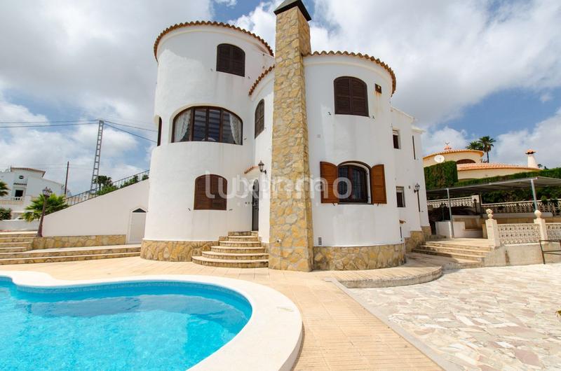 Foto b06446a9-0eca-4706-b768-32ba8ee73795. Chalet se vende una preciosa casa rústica reformada e en Calp