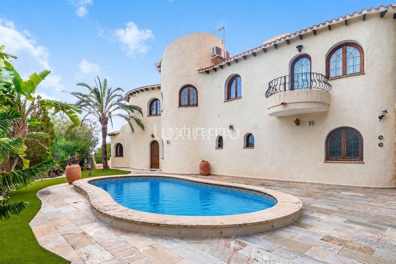 Foto df56b583-072a-4c55-a675-80cc5f75eba2. Xalet amb calefacció aparcament piscina a Altea la vella Altea