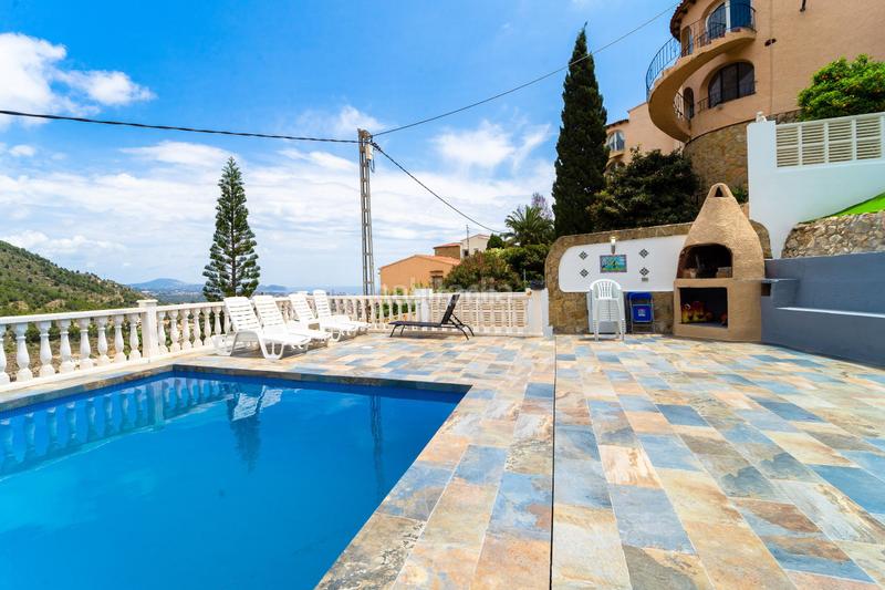 Foto c8cef0ef-5141-40de-bc2f-efcd7bc2a8b1. Xalet amb aparcament piscina a Maryvilla Calp