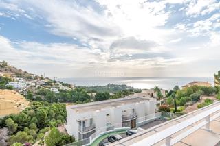 Pis a Altea la Vella. Precioso ático con vistas al mar en venta en altea
