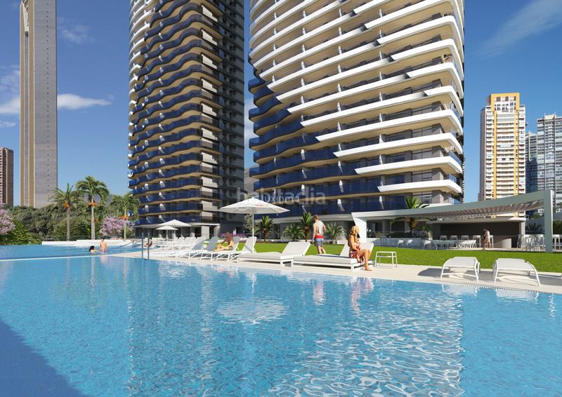Foto d99b6c7f-8416-408d-b5fe-8ce6e7df85e1. Pis amb calefacció piscina a Playa Poniente Benidorm