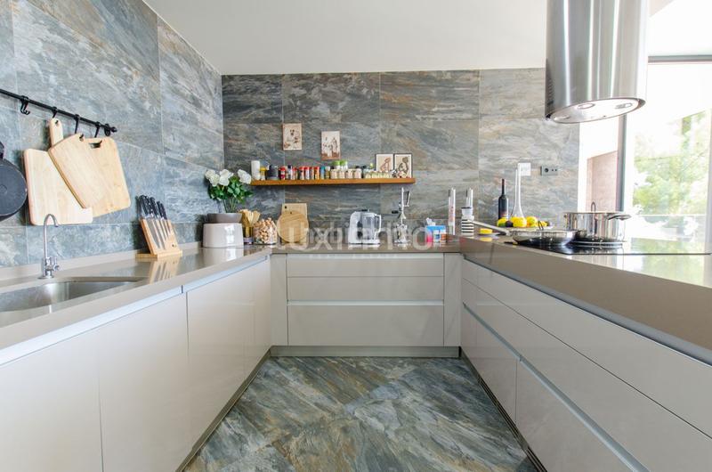 Foto 6ad24ef5-0b3f-457e-a33e-bcb2bbd9da14. Chalet with heating parking pool in Altea hills Altea