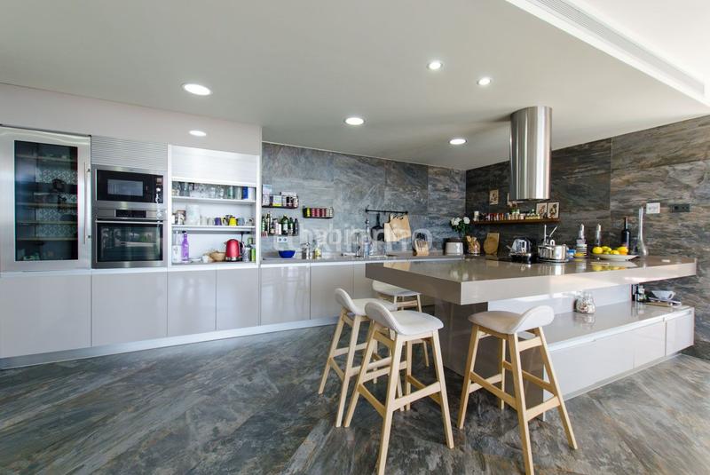 Foto d1029363-73a8-4dde-9db5-5b1fadf64b53. Chalet with heating parking pool in Altea hills Altea