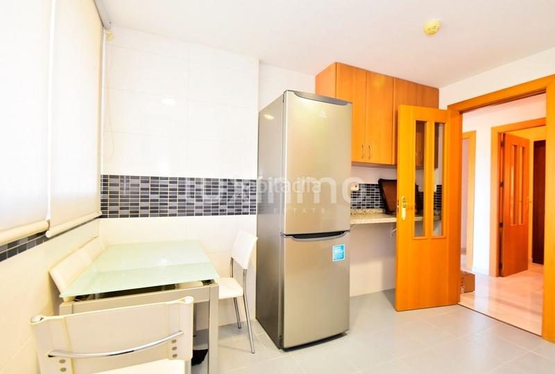 Foto c78ad462-fbe3-4bdc-abf1-c70bbff1ba81. Appartamento con riscaldamento parcheggio piscina in Benidorm