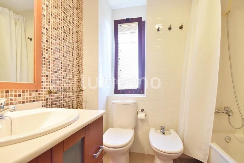 Foto d8b2f51c-d563-4d93-bae0-aa50ebecd992. Appartamento con riscaldamento parcheggio piscina in Benidorm