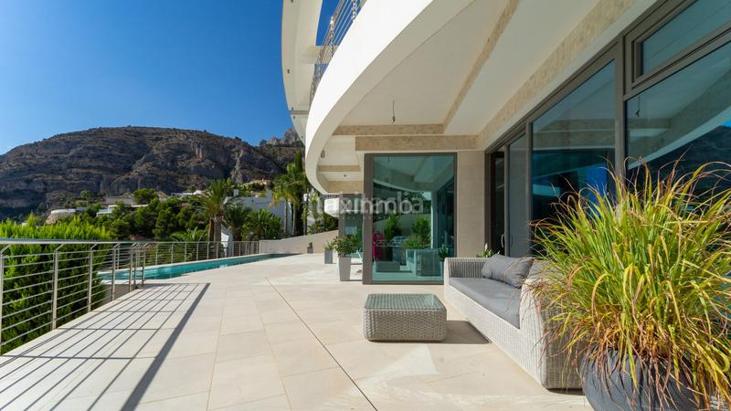 Foto a716b4df-8838-404d-99ea-e572193d6db3. Chalet with heating pool in Altea hills Altea