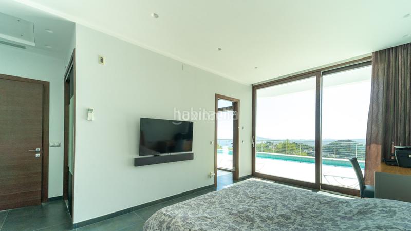 Foto c24d3dc0-a2e6-44ed-a5ed-f9fa4b812863. Chalet with heating pool in Altea hills Altea