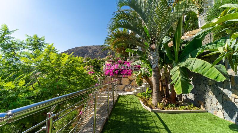 Foto cce3cd40-f1c1-45b4-91c9-d6e62e41332c. Chalet with heating pool in Altea hills Altea