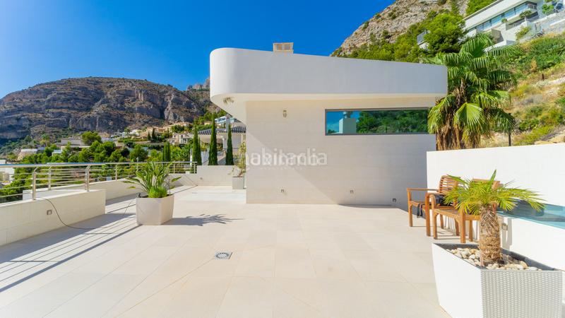 Foto e9b2aa8a-4ac4-4478-930a-c5eadcb9bd1a. Chalet with heating pool in Altea hills Altea