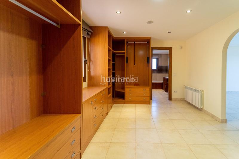 Foto 33063799-a8e8-4607-a7bb-d419fb3927a8. Chalet mit heizung parking pool in L´Olla Altea