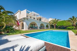 Chalet in L´Albir. Espectacular villa en primera línea de playa en albir