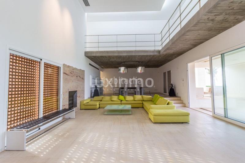 Foto 69eb4315-a12e-4519-acb9-8189ea035b39. Xalet amb calefacció aparcament piscina a Las Rotas / Les Rotes Dénia