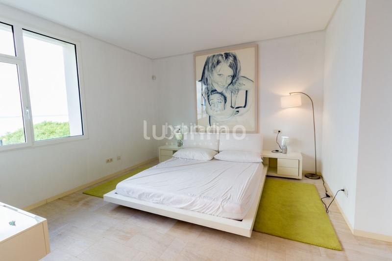 Foto 82aee9e5-9e20-4c4d-9f06-e2d301293003. Xalet amb calefacció aparcament piscina a Las Rotas / Les Rotes Dénia