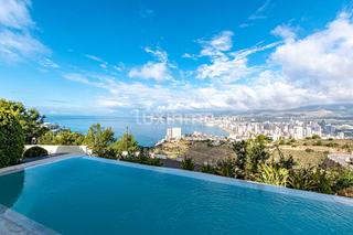 Chalet à Sierra Helada. Villa con vistas al mar en venta en benidorm