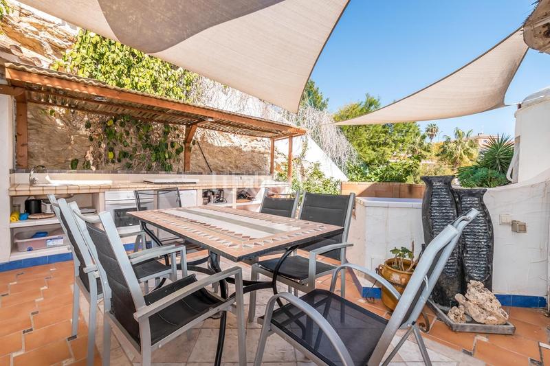 Foto 1c56b8ce-62d7-4740-a868-1b6a5a597cb3. Chalet precioso chalet mediterráneo en venta en el campello playa en Campello (el)