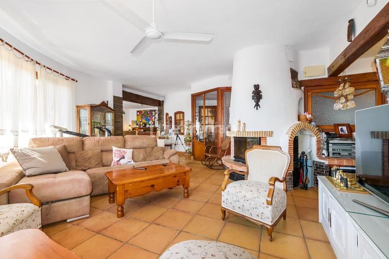 Foto 5ec7a187-11d5-4fe8-afba-92e6067566e9. Chalet precioso chalet mediterráneo en venta en el campello playa en Campello (el)