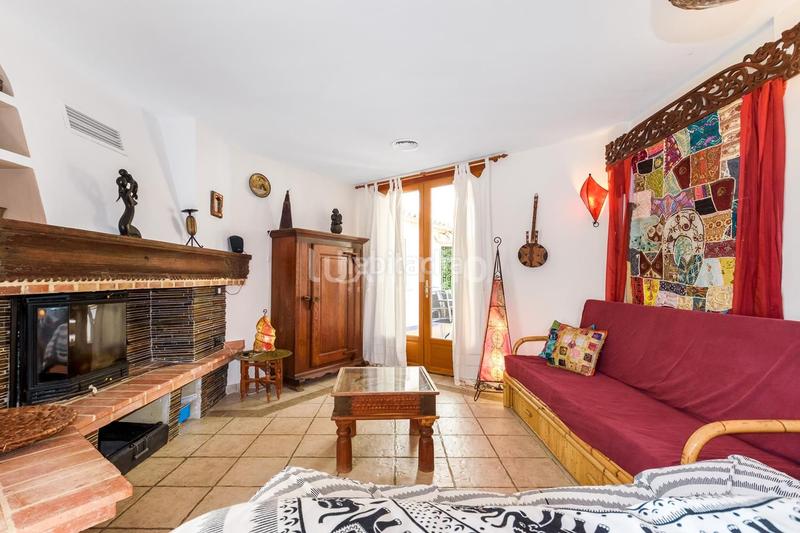 Foto fe878537-eb4f-4d3d-9c95-c27f97b51057. Chalet precioso chalet mediterráneo en venta en el campello playa en Campello (el)