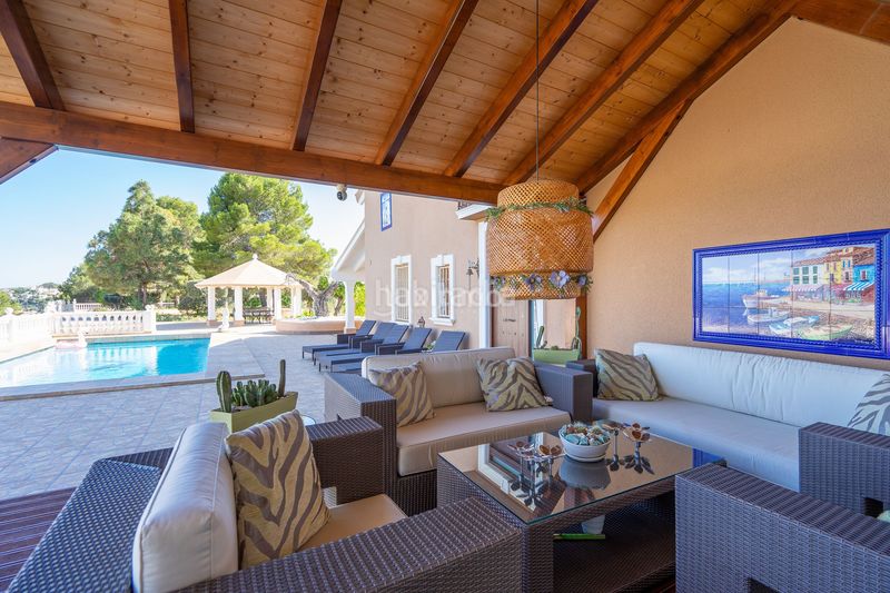 Foto a714dcd4-5dfa-4b76-8244-bb07d3cc1f21. Xalet amb piscina a La Nucia Pueblo Nucia (la)