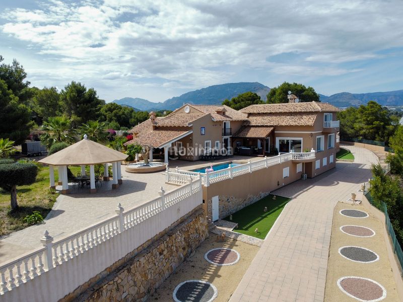 Foto b3c7626f-e300-43b6-b332-ac2aebcb3d4e. Xalet amb piscina a La Nucia Pueblo Nucia (la)