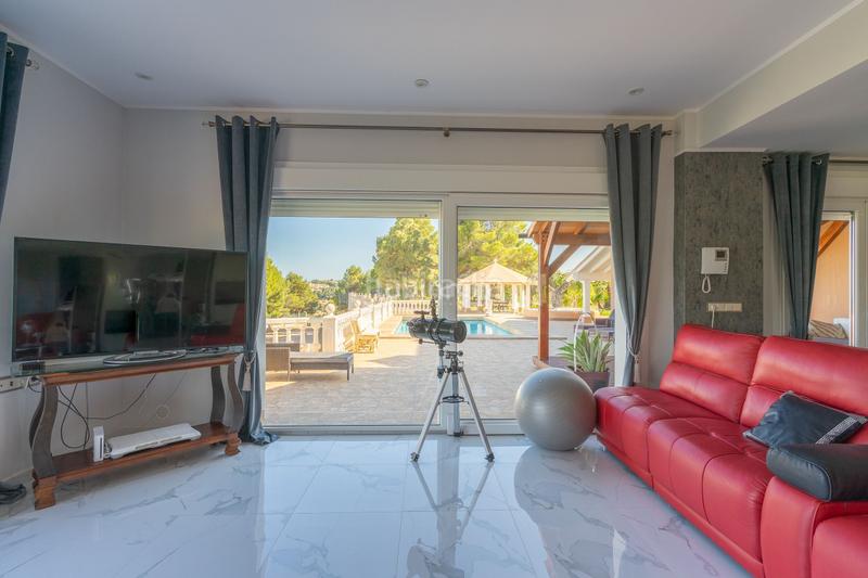 Foto cacde6b7-ebef-4120-a5d3-86cc2bcd3ded. Chalet casa independiente con impresionantes vistas y lujosas instalaciones en la nucia en Nucia (la)