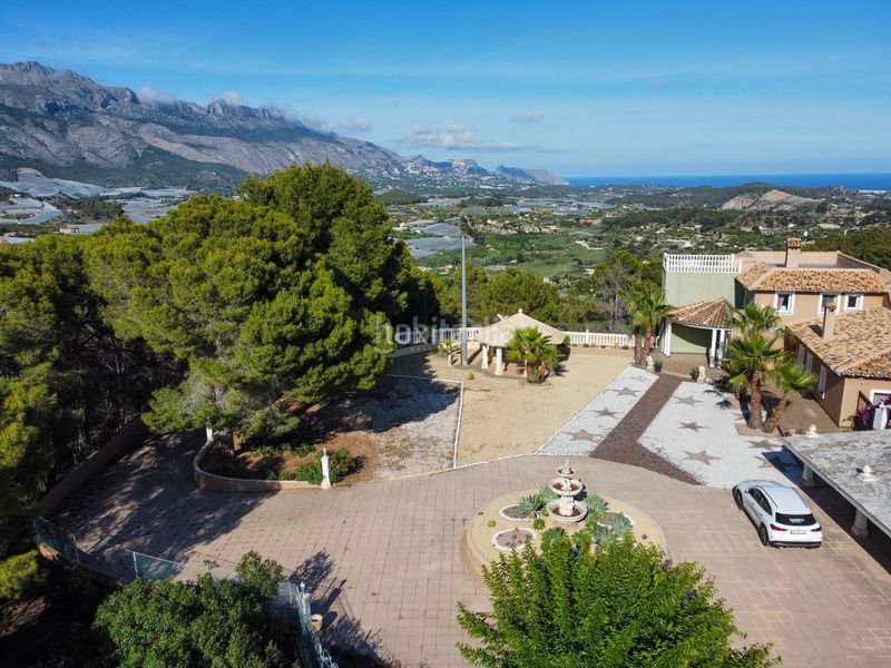 Foto e76b3754-c645-4190-936e-2521d9c5eef1. Xalet amb piscina a La Nucia Pueblo Nucia (la)