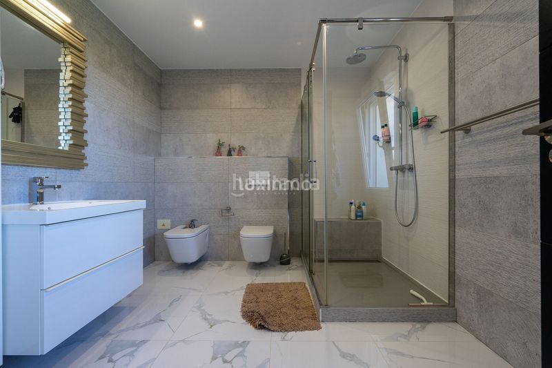 Foto f0e65f17-2d82-45b5-98c2-3cbeb50ba154. Xalet amb piscina a La Nucia Pueblo Nucia (la)