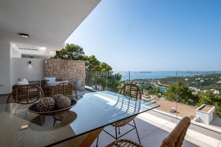 Àtic a Cala Vedella-Cala Tarida. Se vende ático duplex con vistas al mar en cala vadella